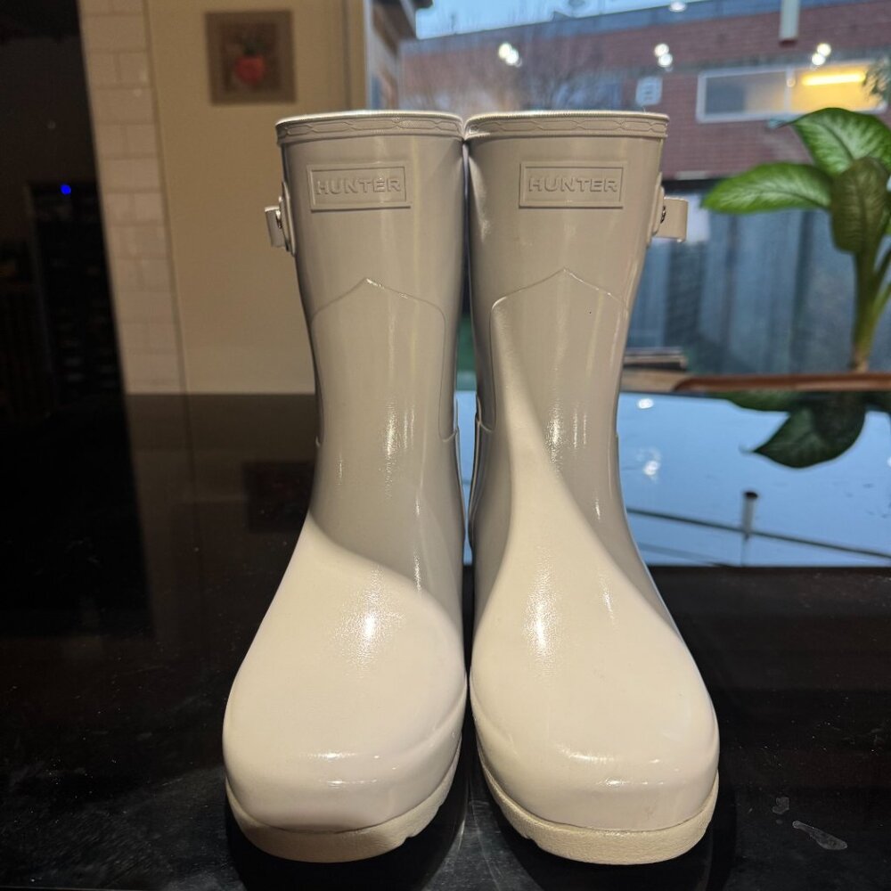 Hunter refined short gloss rain boot